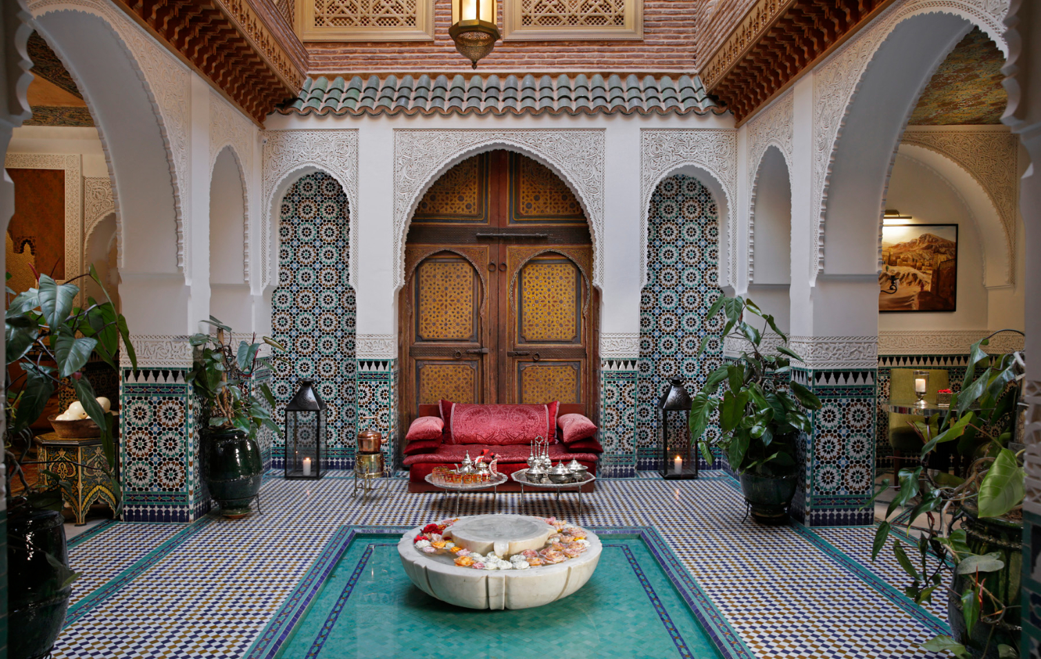 「Riad Elegancia」共有 3 層，圍繞著兩個田園庭院而建（圖：Cenizaro Hotels & Resorts）