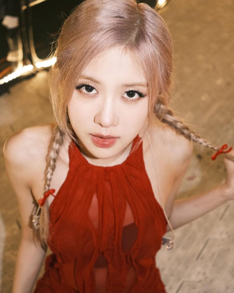 有許多人都想透過醫美，追求像韓星般亮白、緊緻的肌膚。（圖／@roses_are_rosie IG）