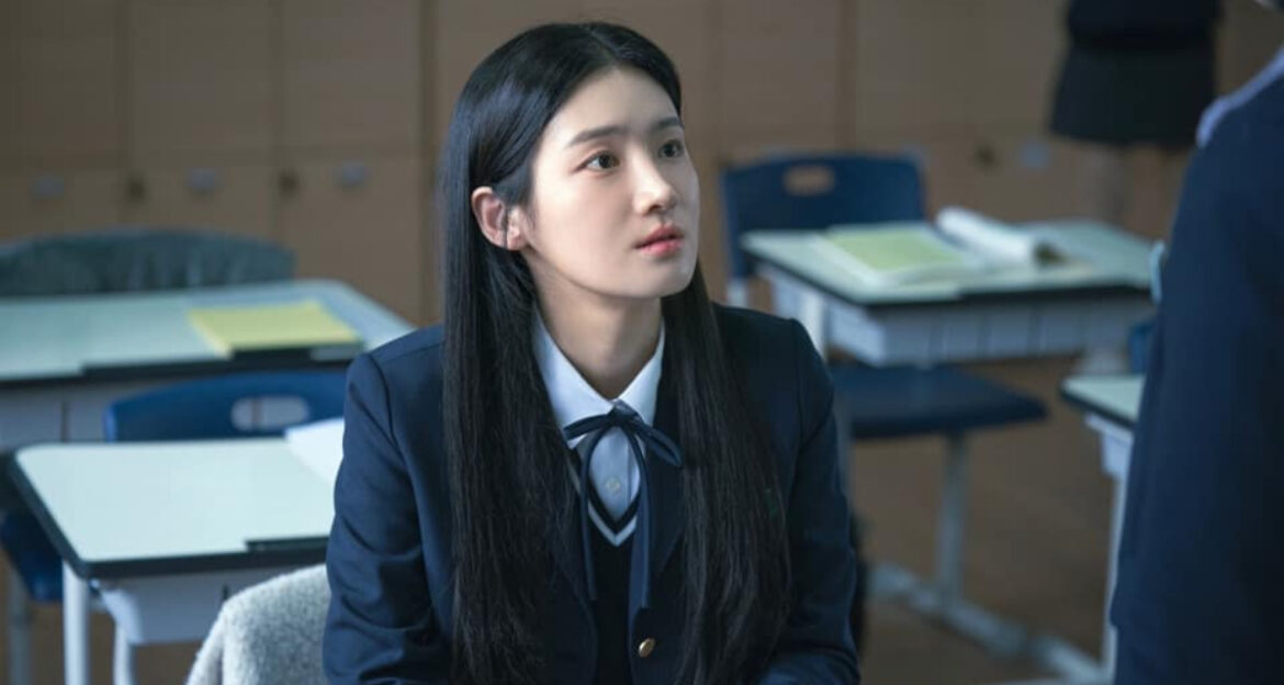 近視雷射可不是人人都適合做。（圖／《完美的家族》劇照）