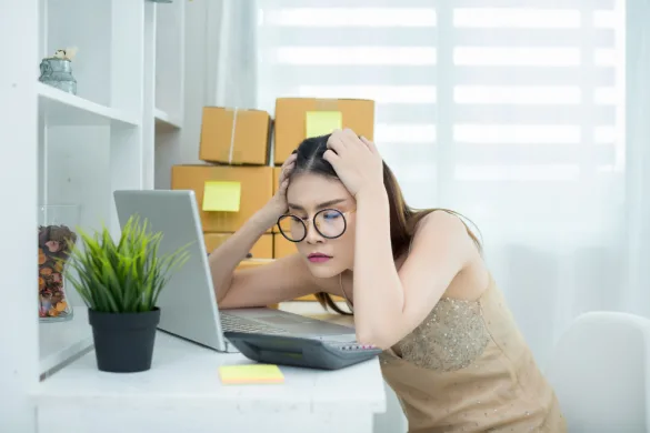 對許多納稅人而言，五月報稅是「噴錢的時節」，一到報稅時間往往很難笑得出來。（圖片來源：Freepik）