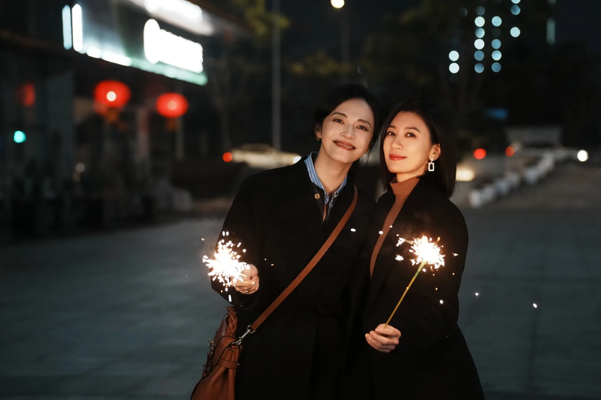 49616731 送禮都希望送進心坎裡。(圖/Netflix,《以美之名》劇照)