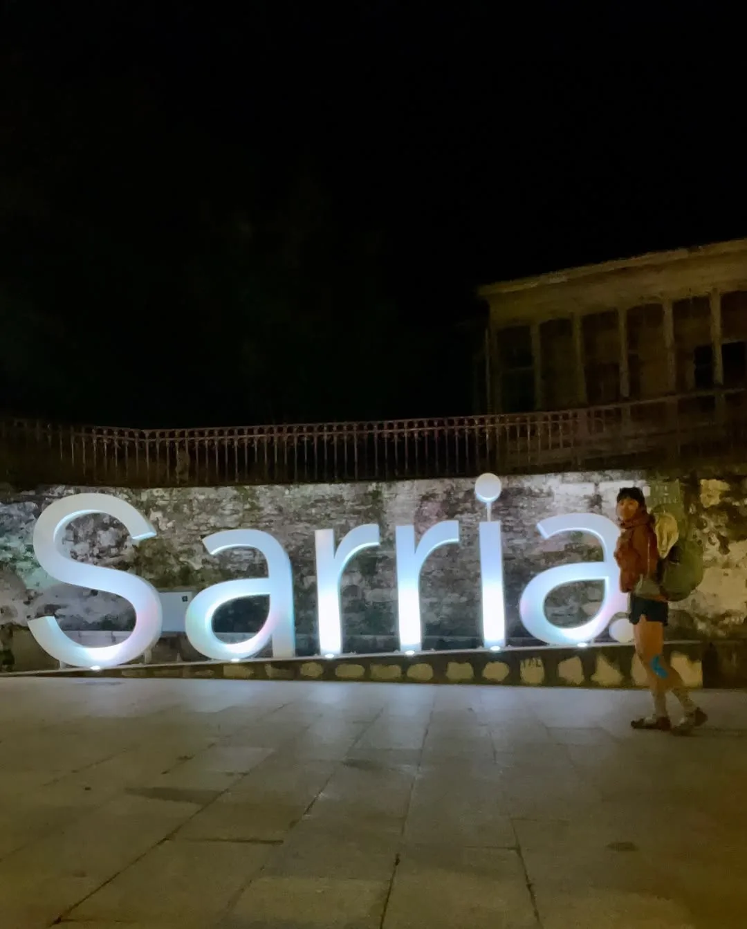 6321147 從Sarria這裡出發的朝聖者,幾乎都是攜家帶眷,或是帶狗狗來徒步(圖:IG@pai_anan)