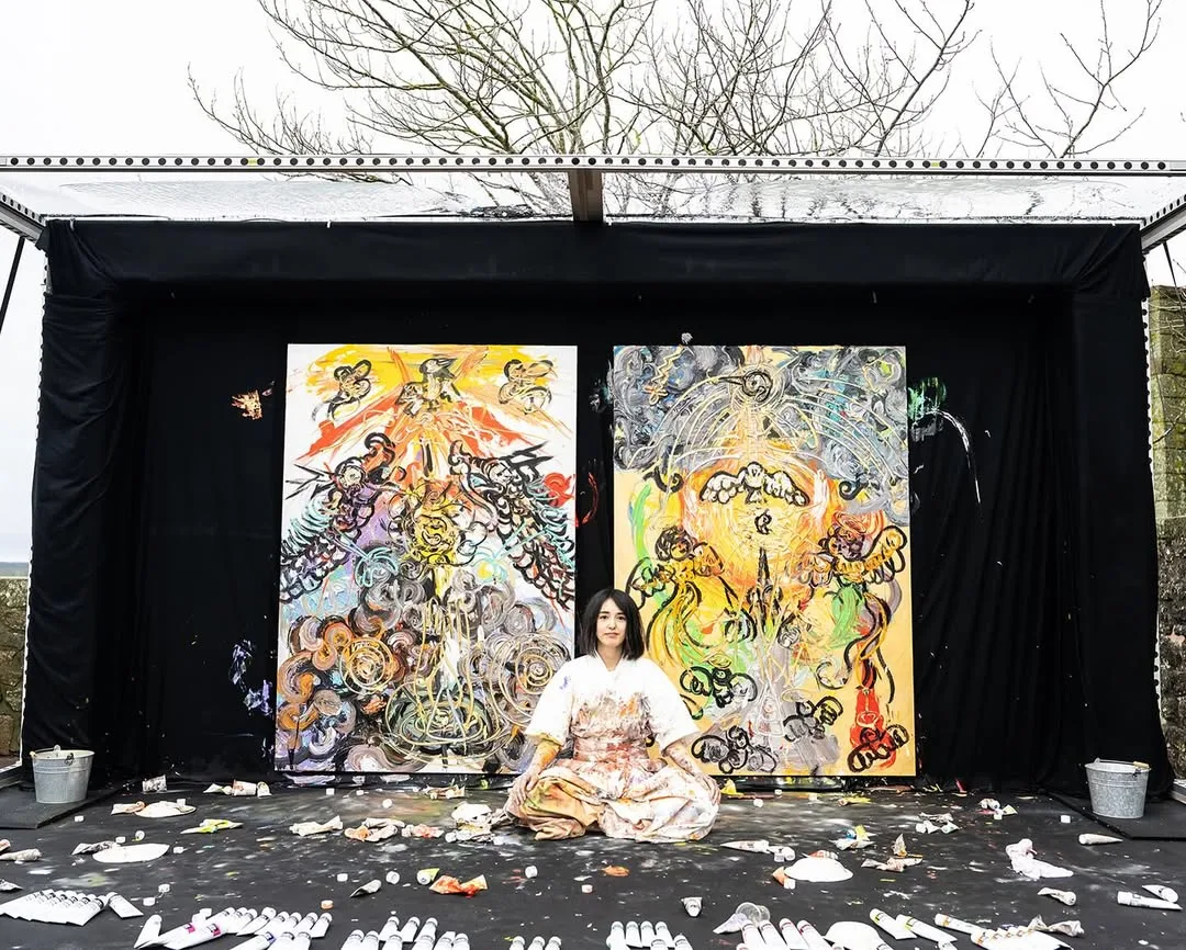 68945 小松美羽的創作方式本身就如同一場藝術與靈性的融合儀式(圖:IG@miwakomatsu_official)