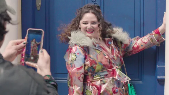 享受自己的每個模樣。（圖／Netflix，《真愛太用力》劇照）