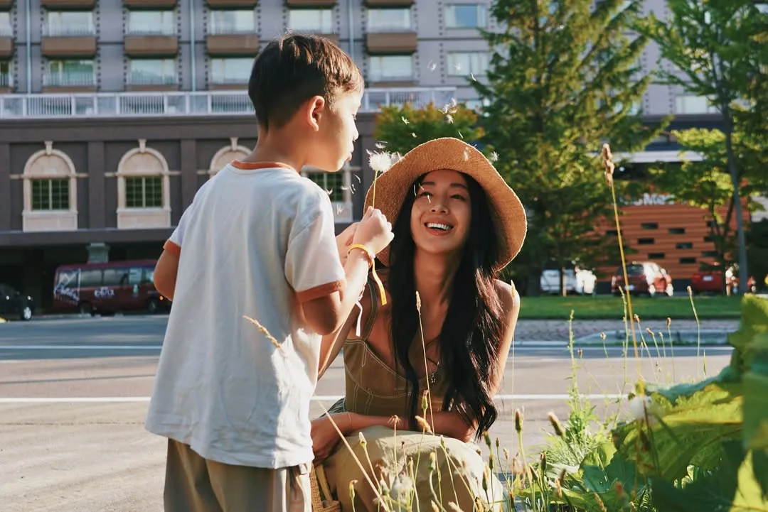 SaveClip 隋棠與老公結婚十週年。(圖/Instagram @suitangtang)