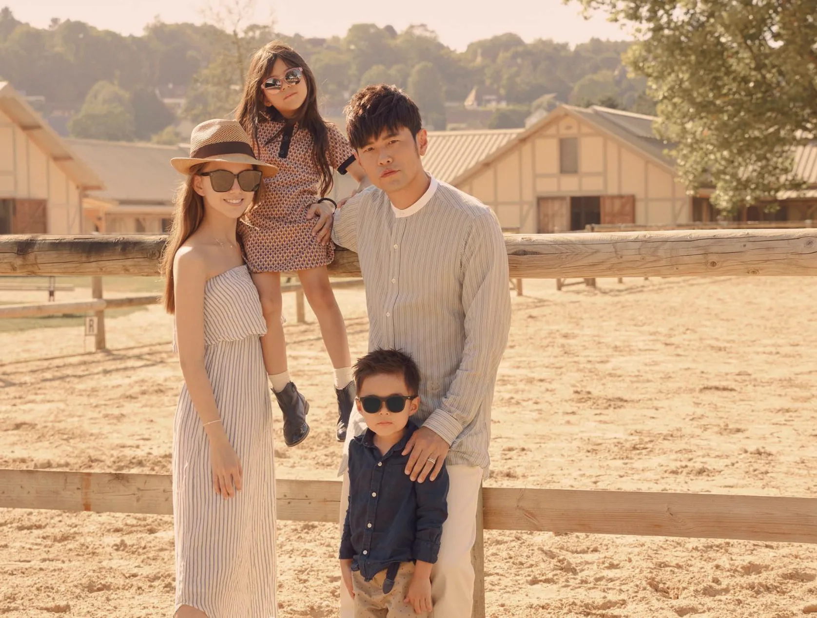 family 昆凌從控制狂媽媽,轉為珍惜陪伴孩子的時光(圖:IG@hannah