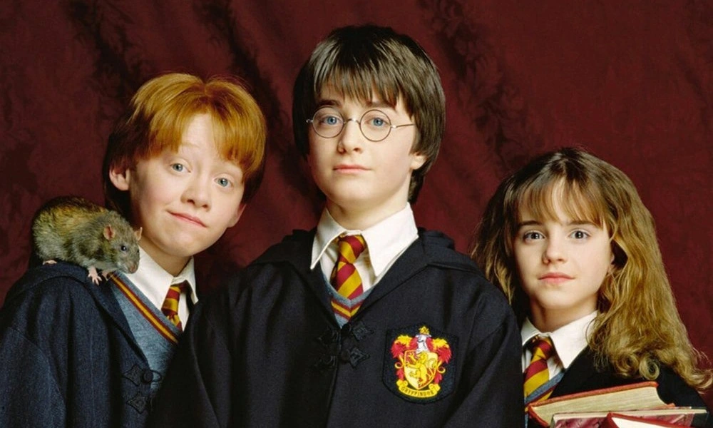 harrypotter2-1636200718-5561-163 《哈利波特》系列電影版的主角三人組。(圖/Waner Bros)
