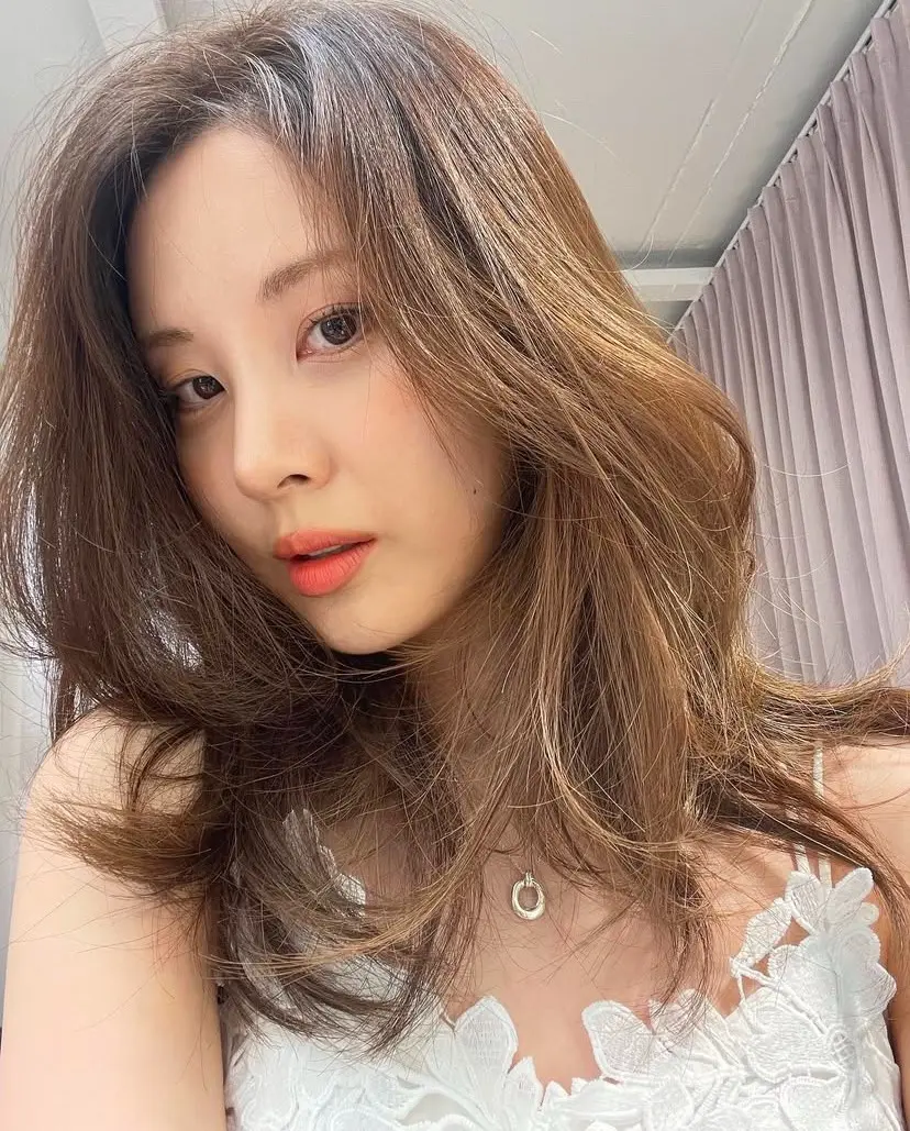 不是狐狸系,也不是貓系,是徐玄系(圖:IG@seojuhyun) 不是狐狸系,也不是貓系,是徐玄系(圖:IG@seojuhyun)