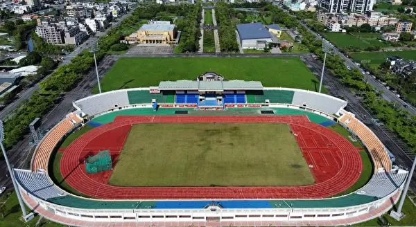 宜蘭運動公園兼具休閒與運動功能,是親子與朋友野餐的好去處(圖:宜蘭縣政府) 宜蘭運動公園兼具休閒與運動功能,是親子與朋友野餐的好去處(圖:宜蘭縣政府)