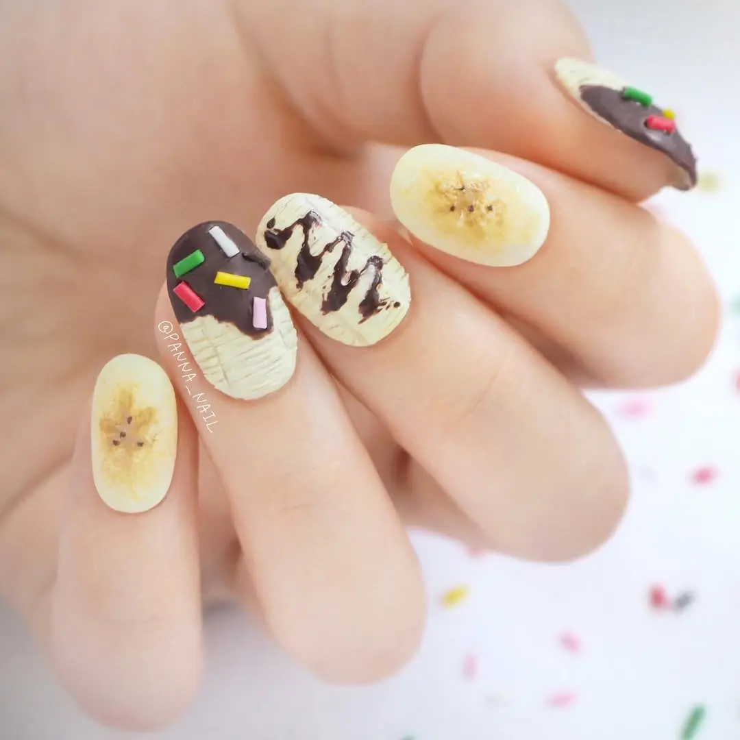 79071 果皮美甲的靈魂就在於「肌理感」(圖:IG@panna_nail)