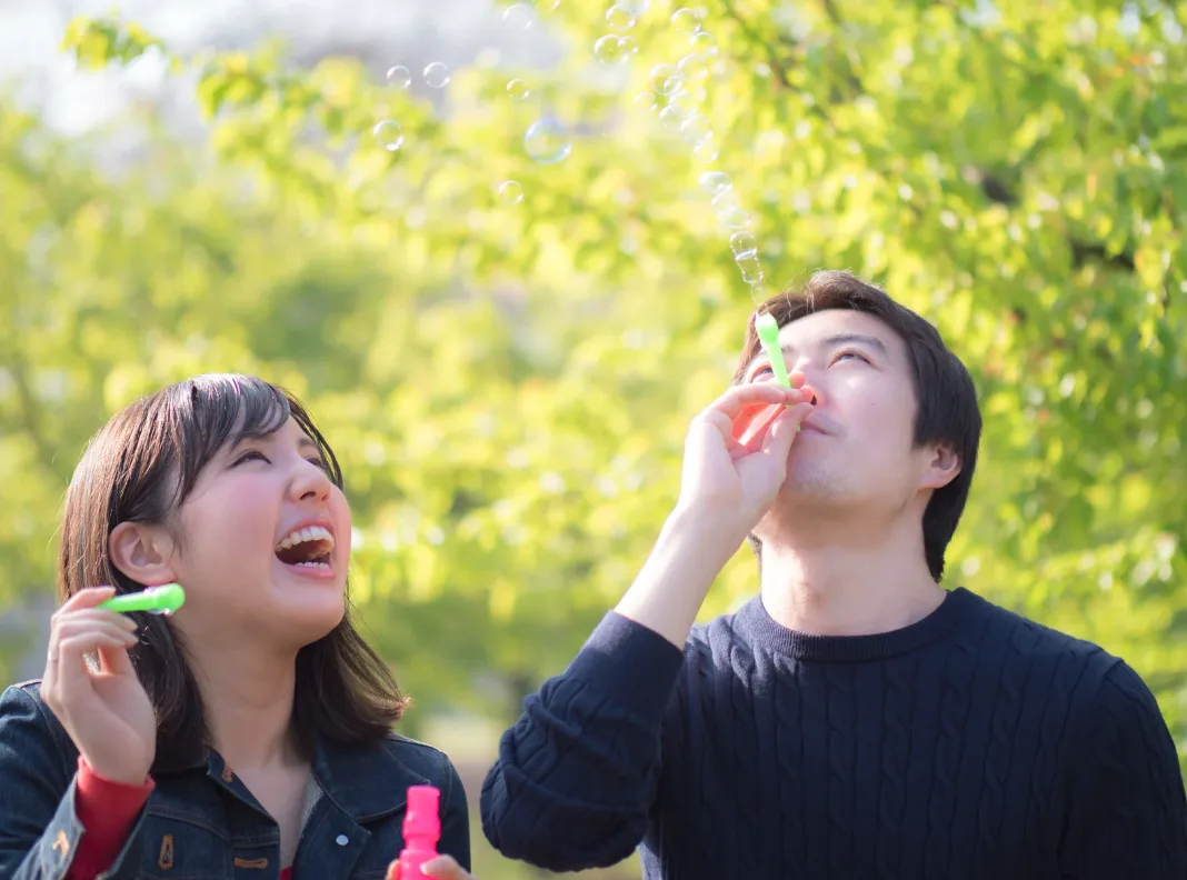 82930954 現在,越來越多人懂得用溫和且堅定的方式,與伴侶溝通內心真實的感受(圖:canva)