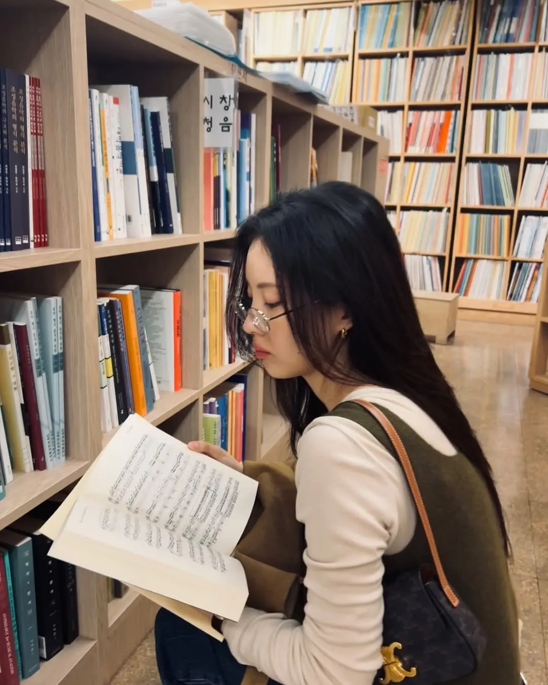 672837 課題分離並不等於疏離,它不是要妳關上心門,而是在心裡劃出一條溫柔的界線(圖:IG@seojuhyun_s)