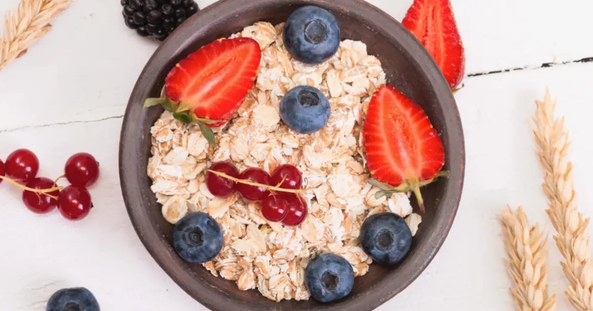 愛美女孩必看！燕麥怎麼吃最健康？營養師詳解燕麥功效（圖：canva）