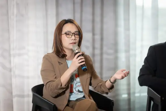 山穎科技執行長張雪芳表示，引進 AI 工具能有效幫企業重塑人才供應鏈。(圖/山穎科技)