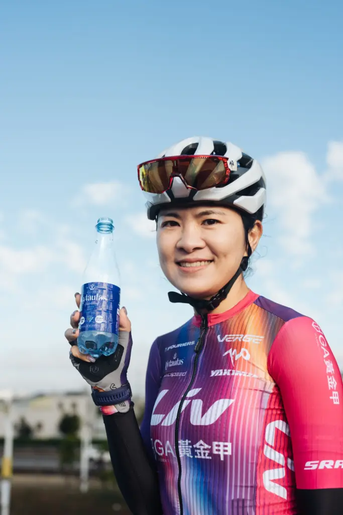 職業自行車選手曾可妡於訓練補水選用Vytautas氣泡礦泉水（圖片來源：GA黃金甲）